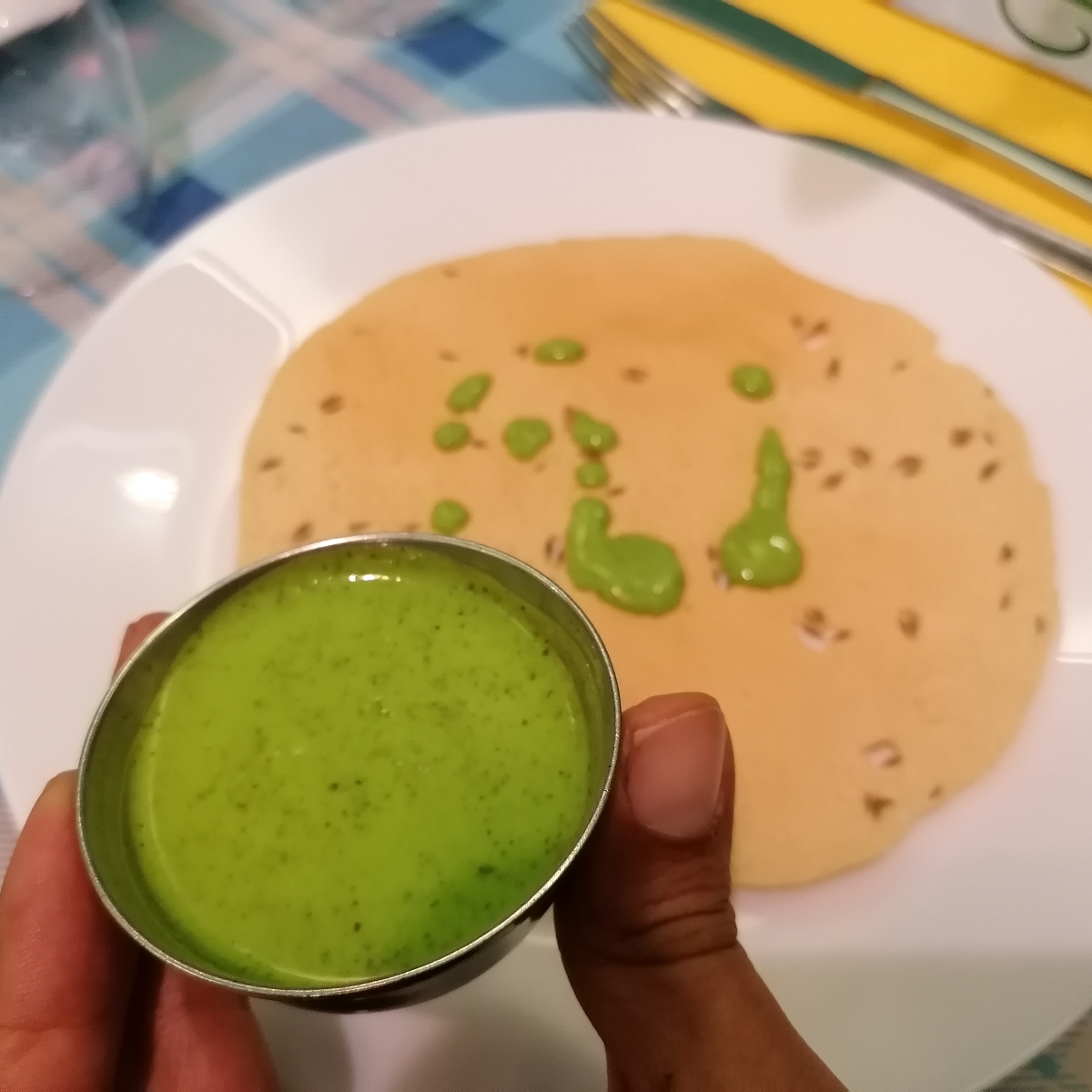 Papadumus con salsina alla menta at Pooja, Modena - Vegan Dish Reviews \u0026  Ratings | abillion, image size:1200x1200