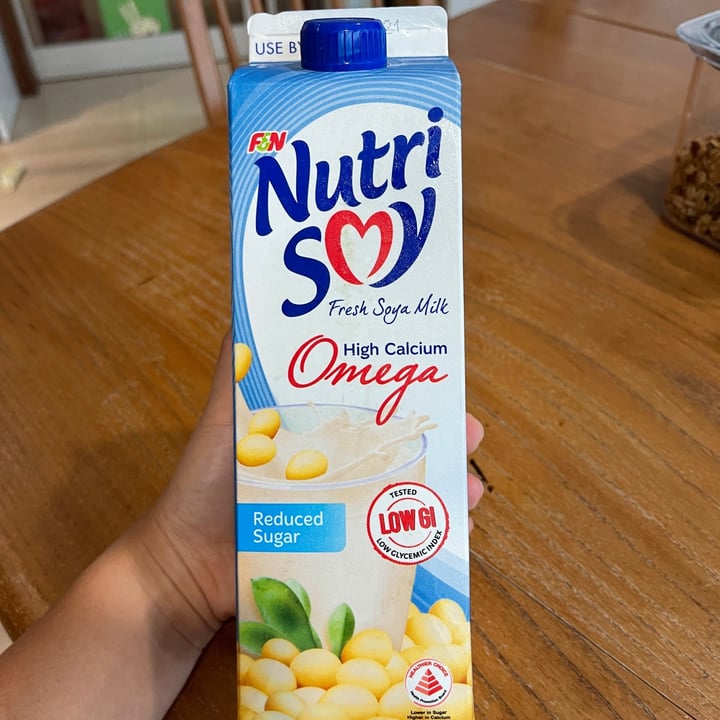 photo of F&N Nutrisoy Fresh Soya Milk High calcium Omega reduced sugar shared by @totorona on  28 Nov 2021 - review