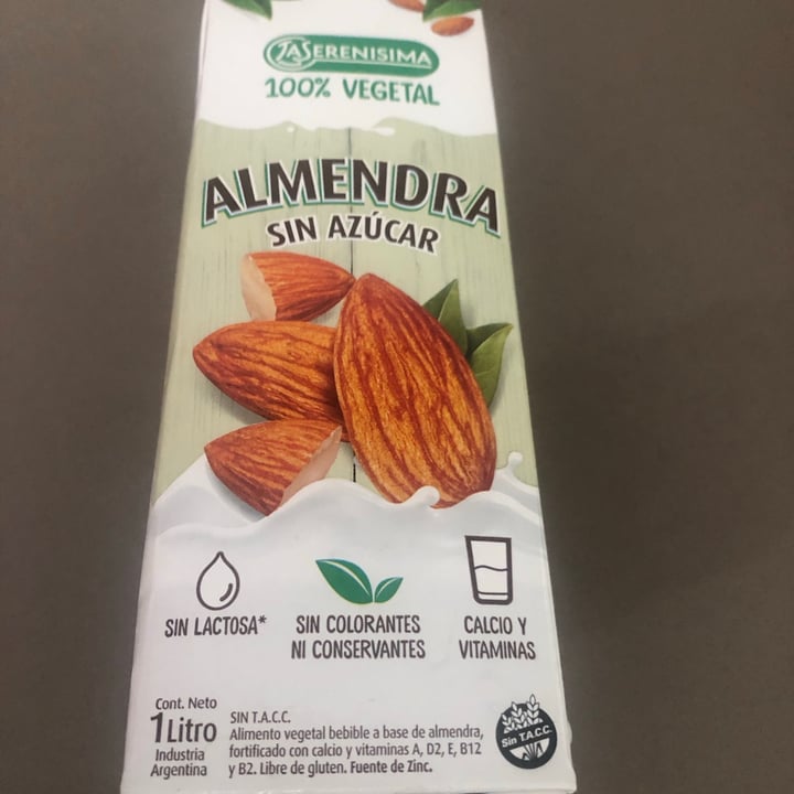 review photo of La Serenísima Leche de Almendras Sin Azúcar shared by @veganizandoando on 04 Mar 2021 - review