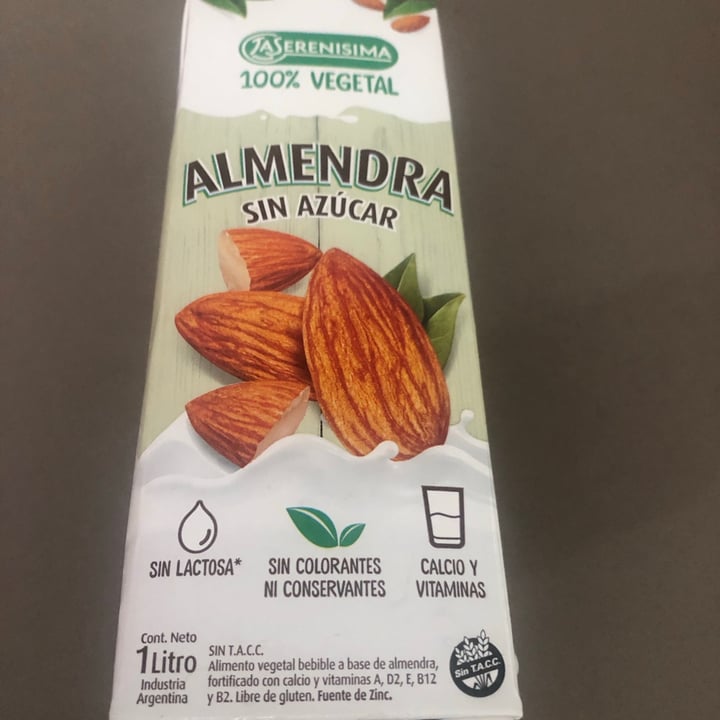 photo of La Serenísima Leche de Almendras Sin Azúcar shared by @veganizandoando on  04 Mar 2021 - review