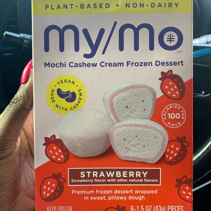 photo of My/Mo Mochi Cashew Cream Frozen Dessert Strawberry shared by @kkeeeekkss on  14 Jul 2021 - review