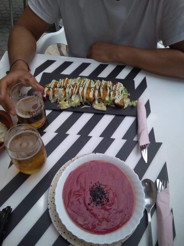 Photo of the dish “Salmorejo de remolacha”