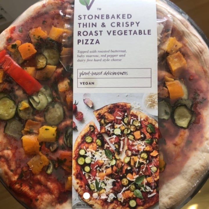photo of Woolworths Food Stone baked Thin And Crispy Roast Vegetable Pizza shared by @sh0na on  01 Mar 2022 - review