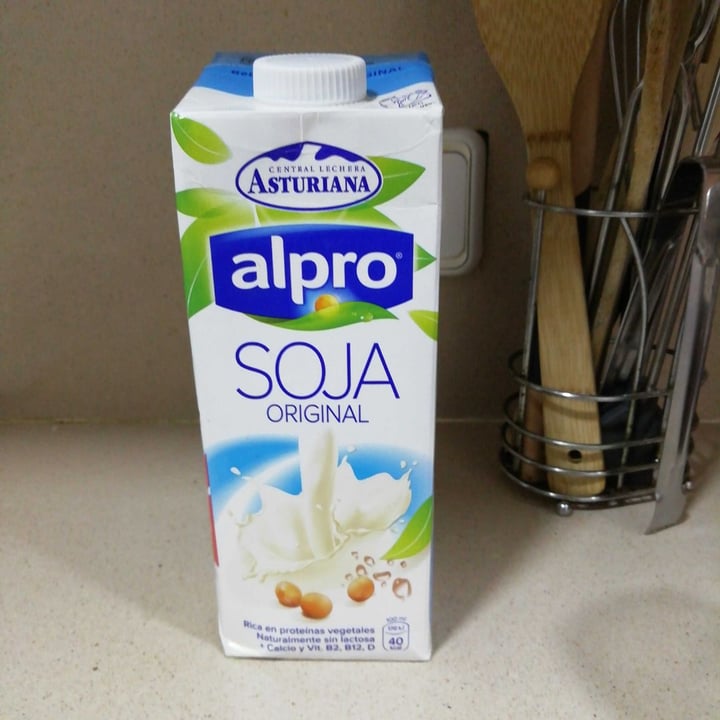 photo of Alpro Leche de Soja Original shared by @jumaro on  02 Apr 2020 - review