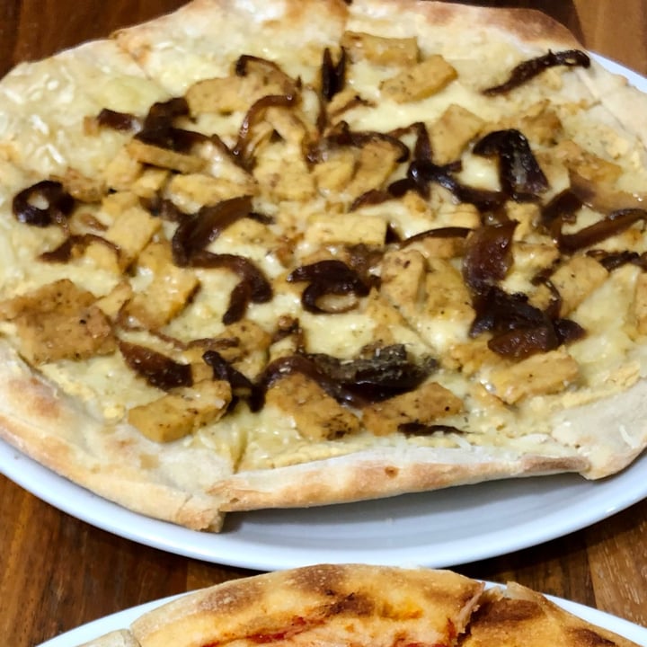 photo of Sopra la panca Pizza l’attempata shared by @claireveg on  27 Nov 2021 - review