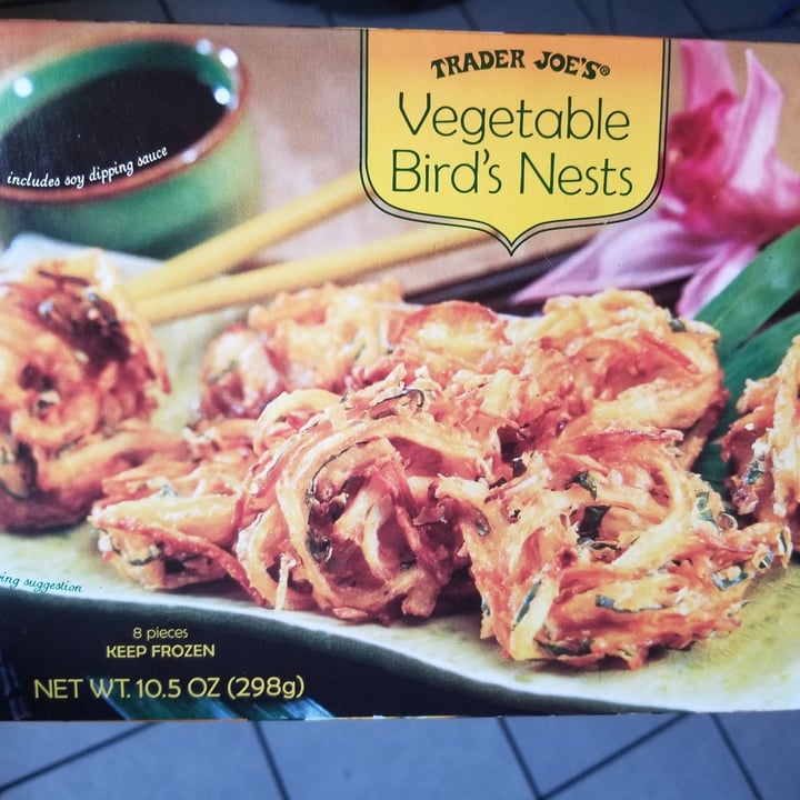 review photo of Trader Joe's Vegetable Birds Nests shared by @soberveganvan on 30 Apr 2020 - review
