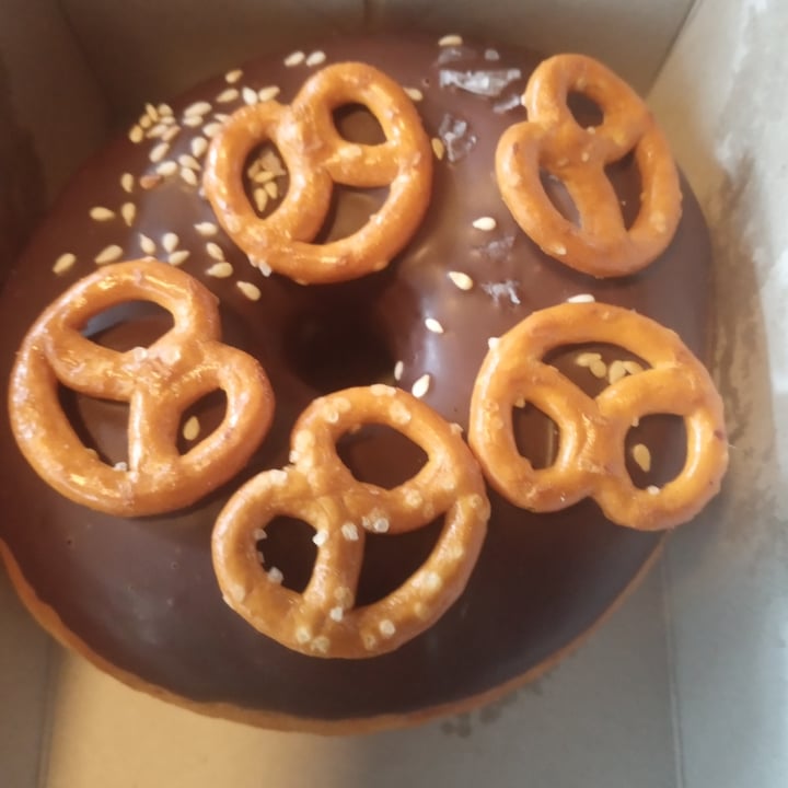 review photo of Vegan Street Food ZA Chocolate pretzel donut shared by @jessicaturck on 12 Sep 2021 - review