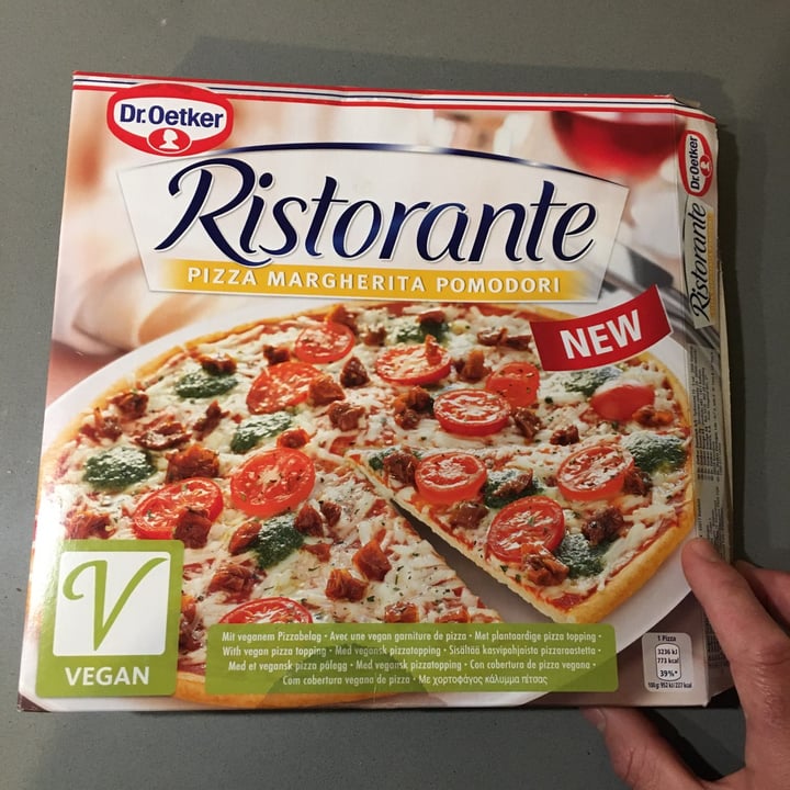 photo of Dr. Oetker Ristorante Pizza Margherita Pomodori shared by @derelectt on  12 Nov 2021 - review