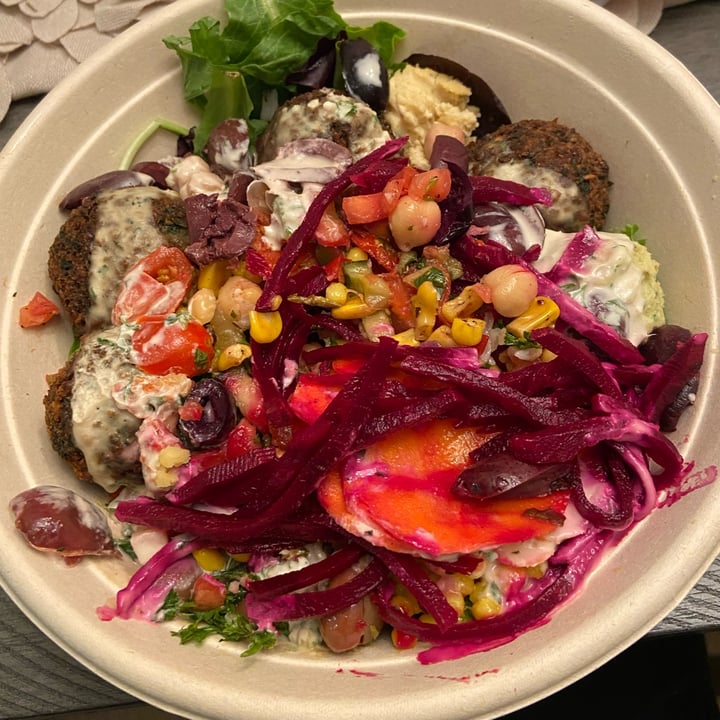 review photo of Mezeh Mediterranean Grill Falafel Bowl shared by @sunium on 21 Oct 2022 - review
