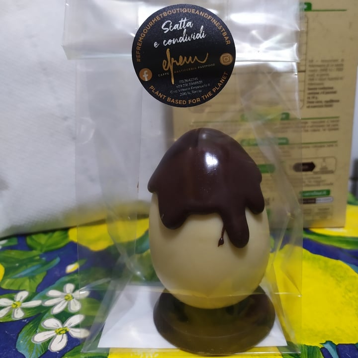 photo of Efrem - Gourmet Boutique and Finest Bar Mini Uovo Di Cioccolato Bianco shared by @senja on  15 Apr 2022 - review