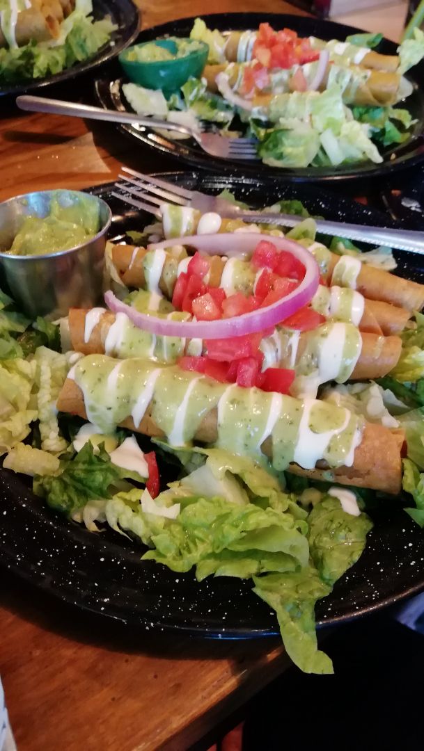 photo of Revolucion Verde Flautas shared by @raquelochoa on  19 Jan 2020 - review