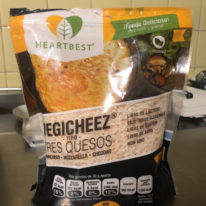 photo of Heartbest Vegicheez Tres Quesos shared by @marianaie on  15 Mar 2020 - review