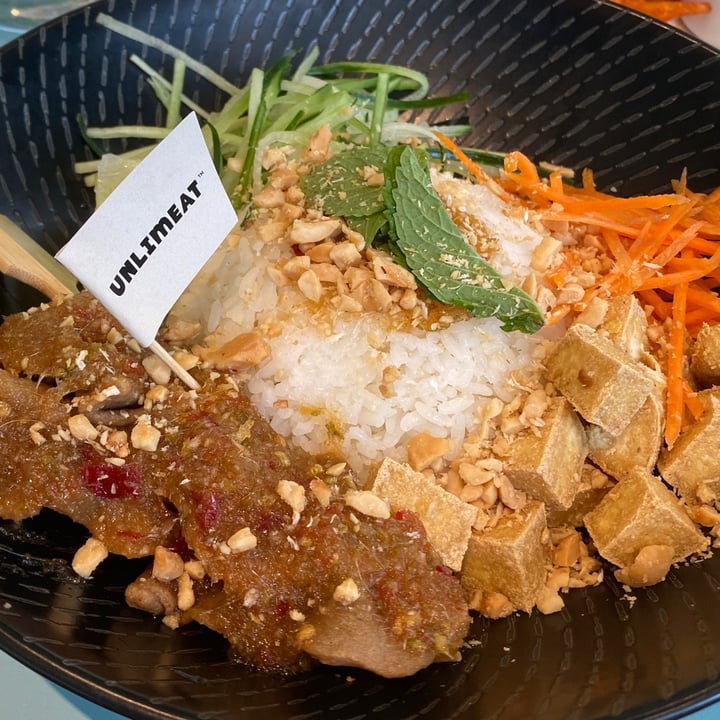 review photo of Green Common Singapore Bahn Mi Bowl shared by @maix on 22 Nov 2021 - review
