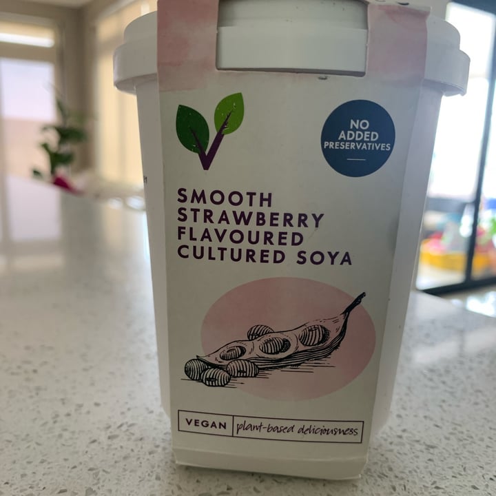 photo of Woolworths Food Strawberry Cultured Soya shared by @motswakovegan on  03 Oct 2021 - review