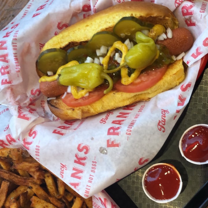 review photo of Fancy Franks Gourmet Hot Dogs Veggie Frank shared by @ntxvn on 13 Jul 2020 - review