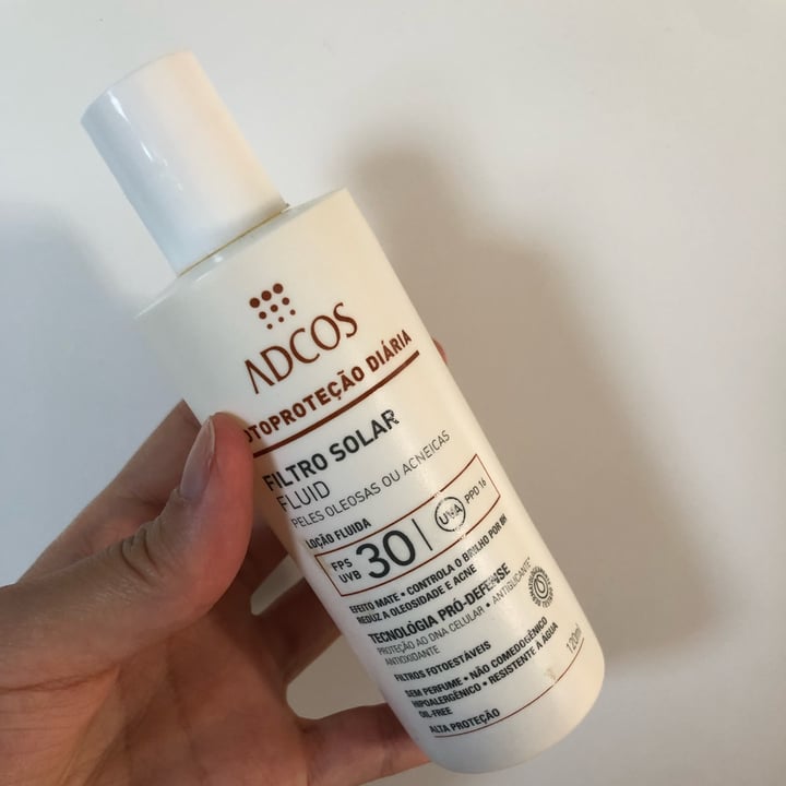 review photo of Adcos filtro solar fluid peles oleosas ou acneicas shared by @isaferns on 04 May 2022 - review