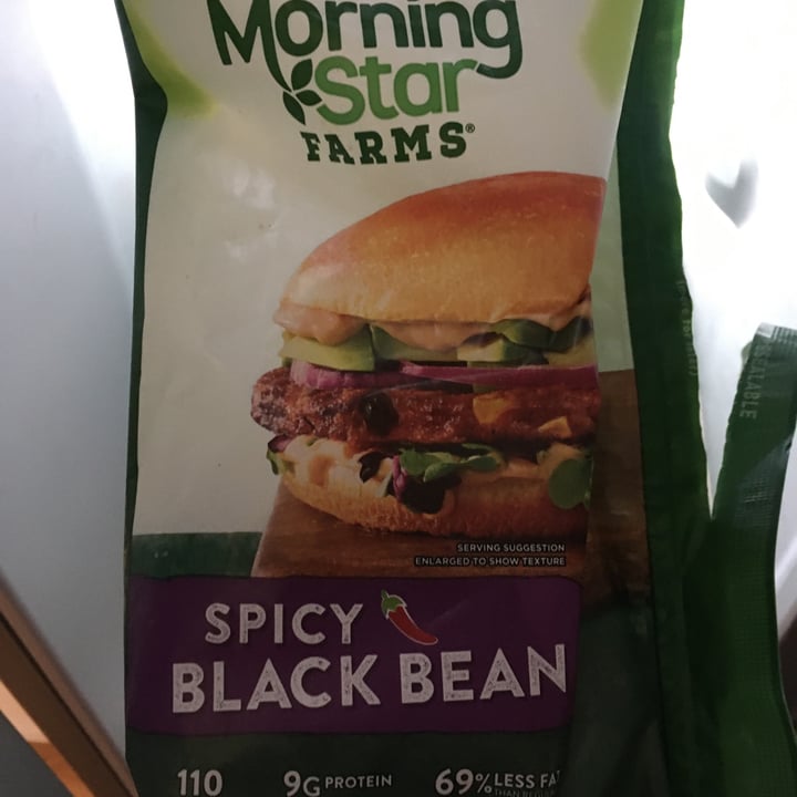 review photo of MorningStar Farms Black Bean Burgers shared by @kaywizz on 26 May 2022 - review