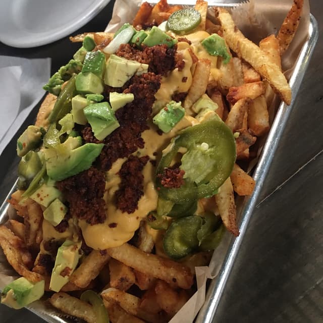 Foto do prato “Chorizo loaded fries”