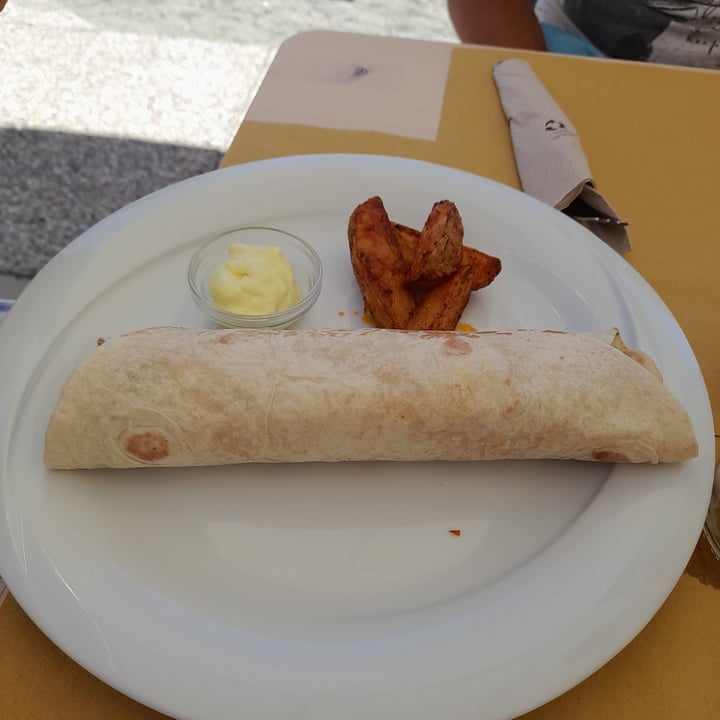 review photo of Holy Beach Pitafel shared by @luciacanonero on 30 Jul 2022 - review