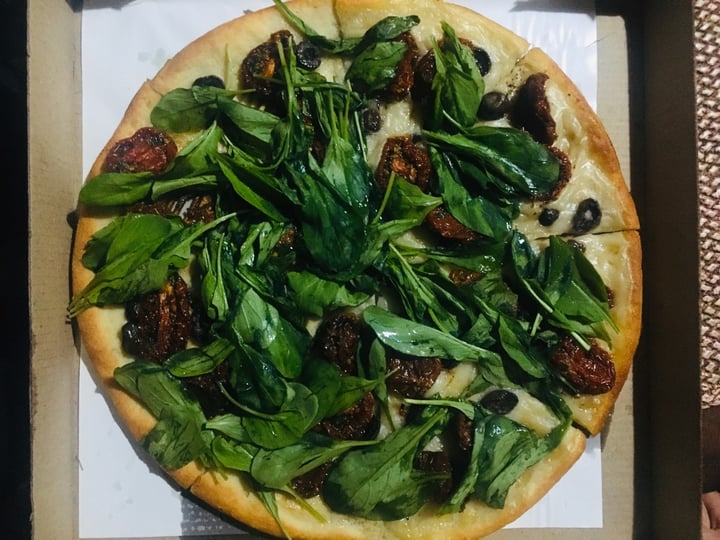 photo of Pizza Vegana Castelar Pizza Rócola shared by @loana on  03 Dec 2019 - review