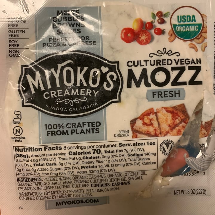 photo of Miyoko's Creamery Organic Cashew Milk Mozzarella Fresh Italian Style shared by @mayjaquez on  12 Oct 2020 - review