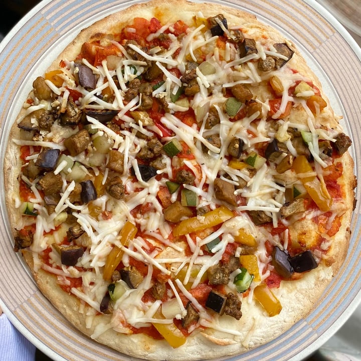 photo of Oggi Foods AMERICANA – BEYOND MEAT PIZZA shared by @amz8893 on  15 Jan 2021 - review