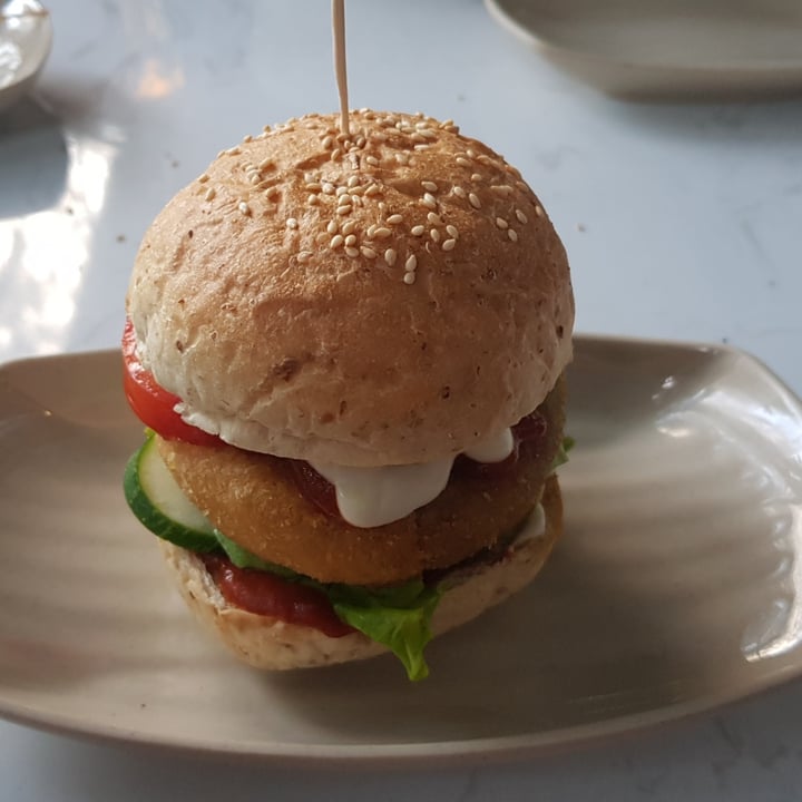photo of The Vegan Garden The VG's Hamburger Black Bean shared by @transit-future on  23 Nov 2020 - review