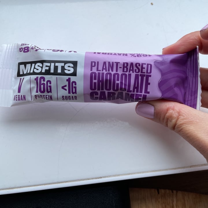 photo of Misfits Plant based Chocolate Caramel protein bar shared by @siennajas on  06 Mar 2021 - review