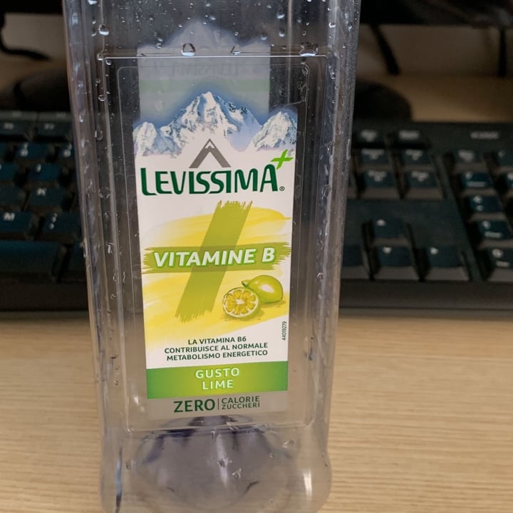 review photo of Levissima Acqua gusto lime shared by @8volante on 19 Mar 2022 - review