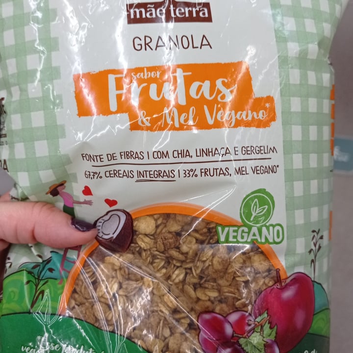 review photo of Granola Mãe Terra Granola de frutas shared by @natiblanchet on 11 Jul 2022 - review