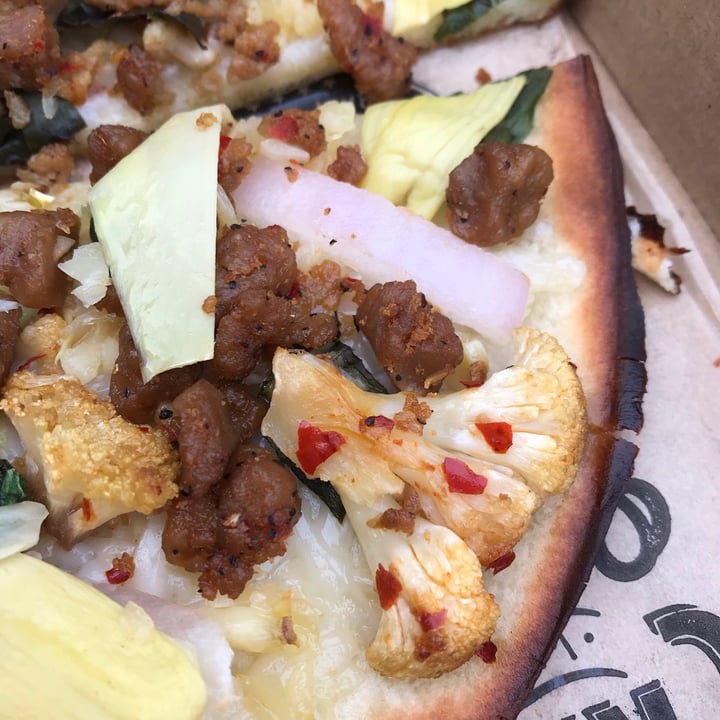 review photo of PizzaRev Craft Your Own Pizza shared by @govegan161616 on 24 Apr 2020 - review