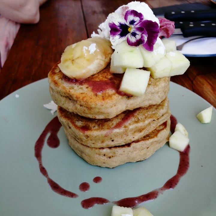 review photo of The Kindred Kitchen Banana Pancakes shared by @warrenthevegan on 17 Oct 2022 - review