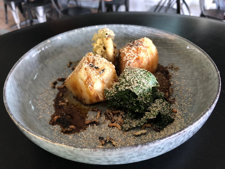 photo of HRVST Cafe & Bar Hay salt baked celeriac, onion purée, veggie jus, charred kale, tempura shimeji chunk, puffed wild rice, shaved shiitake shared by @noll-fyra on  12 Mar 2018 - review
