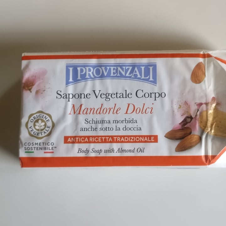 photo of I Provenzali Sapone alle mandorle dolci shared by @lorella84 on  03 Oct 2022 - review