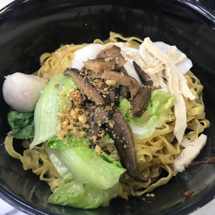 photo of Xian Long Vegetarian Stall 仙隆素食 Fishball noodles shared by @mehmehrene on  16 Feb 2022 - review