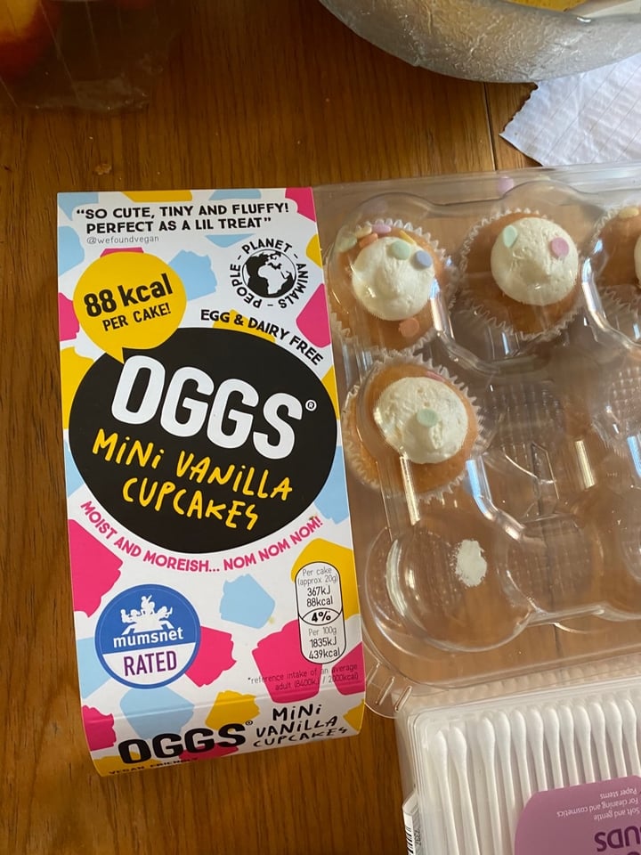 photo of OGGS Vanilla Cupcakes shared by @robsm95 on  19 Apr 2020 - review