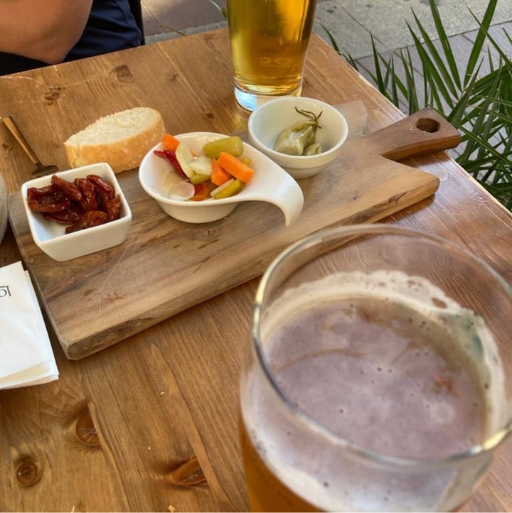 review photo of Lo schiaccianoci aperitivo vegano shared by @dero666 on 21 Aug 2022 - review