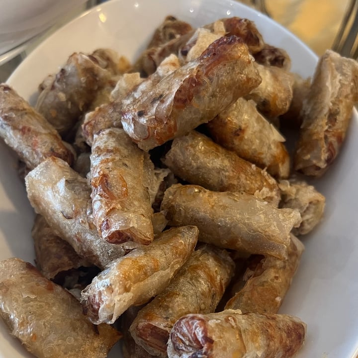 photo of Buffet Chay Cỏ Nội spring rolls shared by @cave-tranquil on  14 Apr 2022 - review