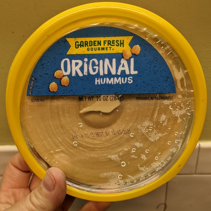 photo of Garden Fresh Gourmet Original hummus shared by @kristikrum on  23 Nov 2021 - review