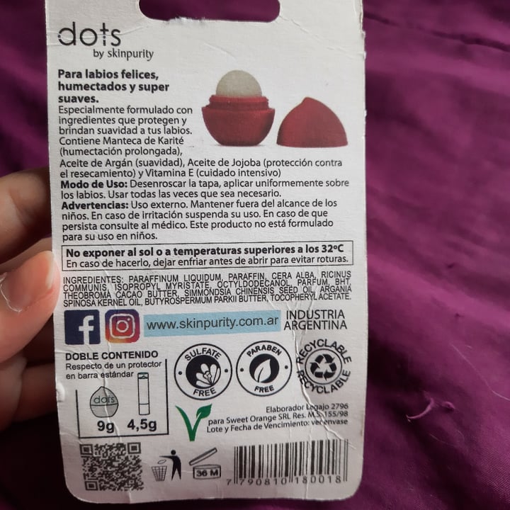 photo of Dots Cosmeticos Protector Labial Frutos Rojos shared by @vegaly on  16 Dec 2021 - review