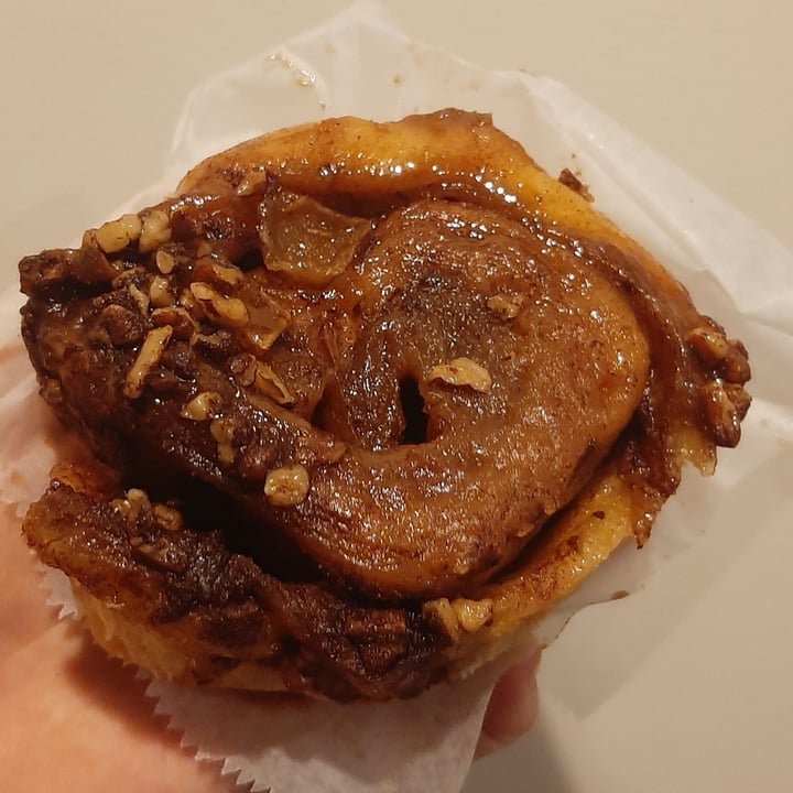 photo of Clementine Bakery Cinnamon Roll shared by @bananasmoothie on  26 Oct 2020 - review