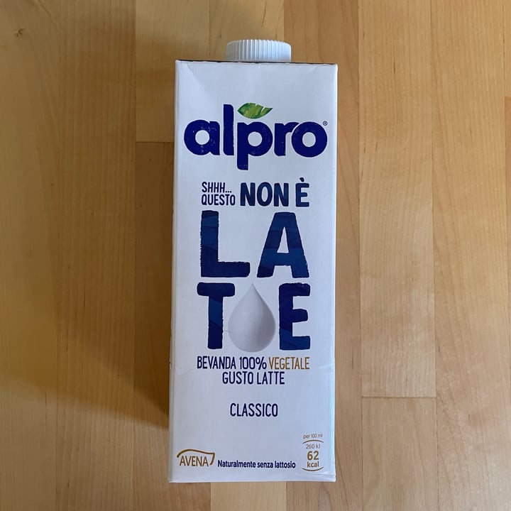 photo of Alpro This is Not Milk Classic Questo Non è Late Classico shared by @sereveggy on  11 Jul 2022 - review