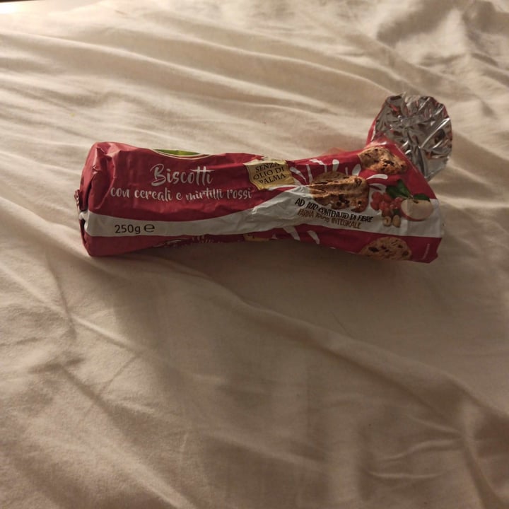 review photo of Realforno Biscotti Cereali E Mirtilli Rossi shared by @alicasu on 16 Sep 2022 - review