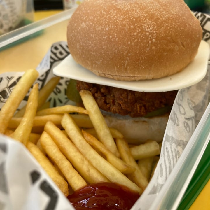 photo of The Goodburger Food Truck What The Cluck Burger shared by @greenp on  24 Mar 2022 - review