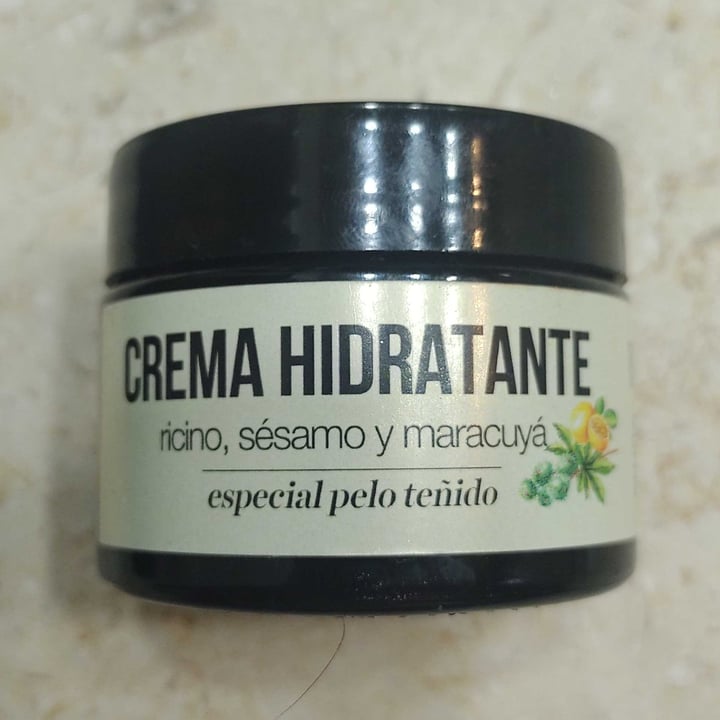 review photo of Vayu Crema hidratante shared by @marfasciolo on 01 Nov 2021 - review