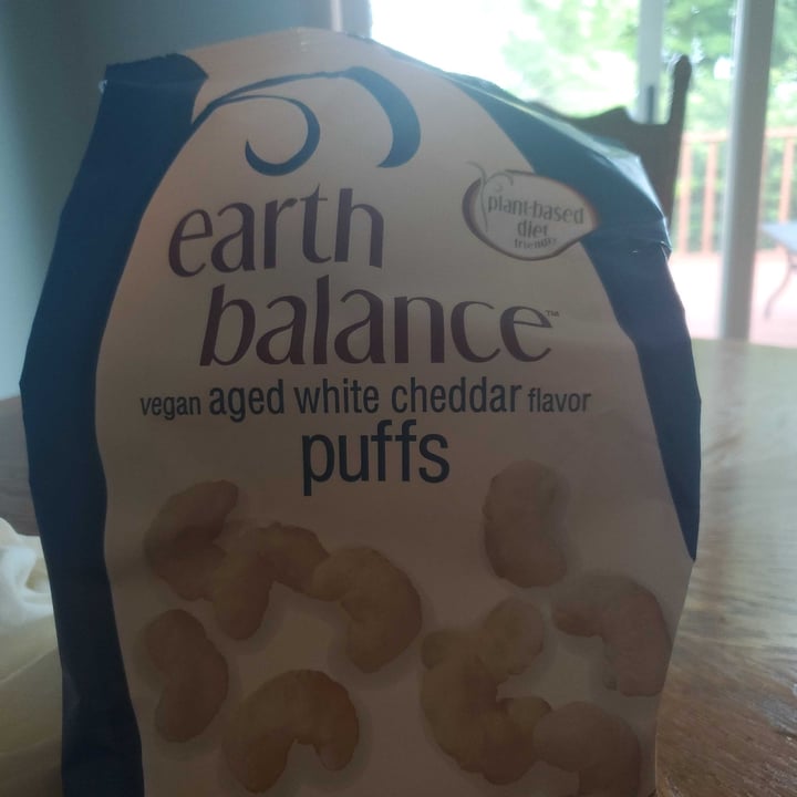 photo of Earth Balance Aged White Cheddar Vegan Puffs shared by @kaylavale on  28 Jun 2021 - review