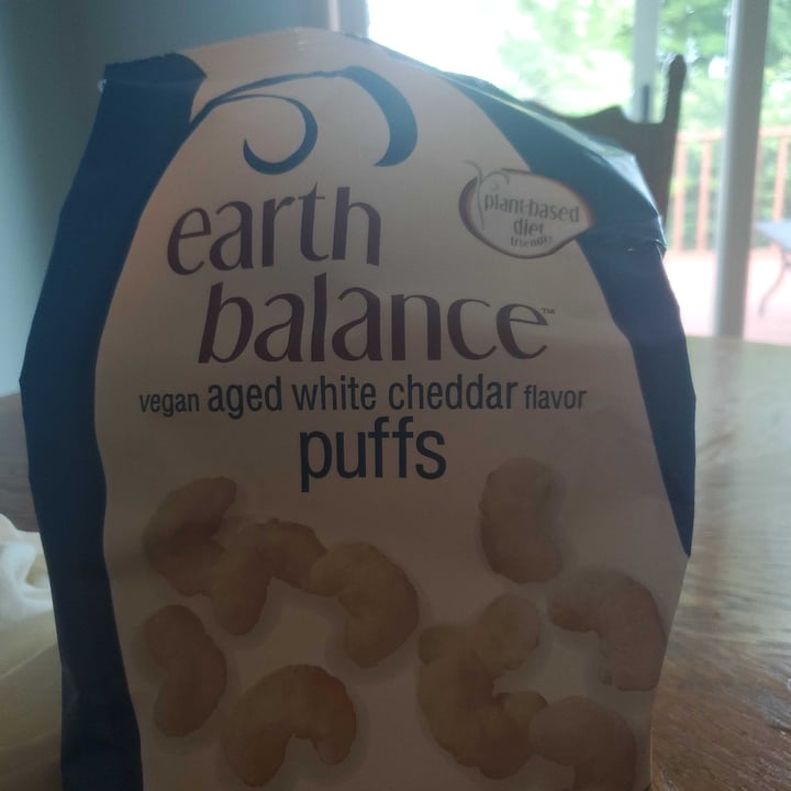 review photo of Earth Balance Aged White Cheddar Vegan Puffs shared by @kaylavale on 28 Jun 2021 - review