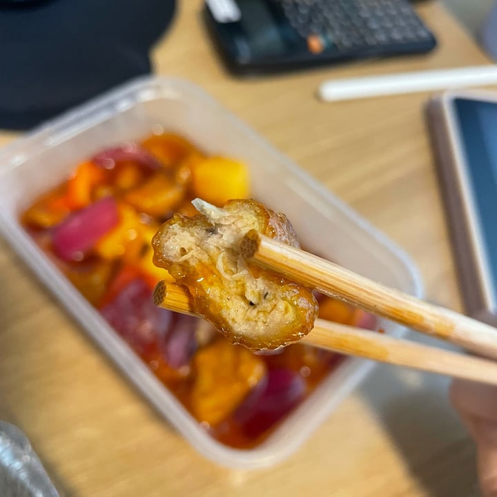 photo of Tofu Vegan Sweet and Sour Chicken shared by @applepancakes on  09 Dec 2021 - review