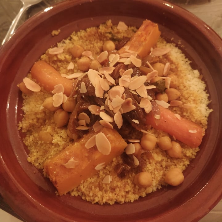 photo of UMMY Bistrot Marocchino Cous cous agrodolce vegetariano shared by @chiaracappellini on  21 Apr 2022 - review