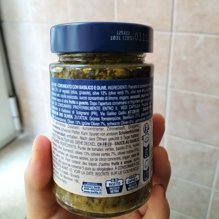 photo of Barilla Pesto rustico Basilico E Olive shared by @mariveg98 on  13 Oct 2022 - review